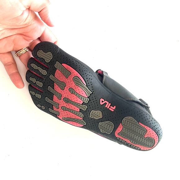 FILA SKELE TOE SHOE SINGLE replacement right foot sz6 - Picture 2 of 4